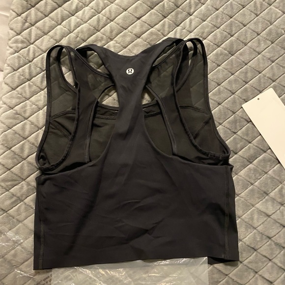 Lululemon top size 4 NWOT washed and flat dry - Picture 5 of 7